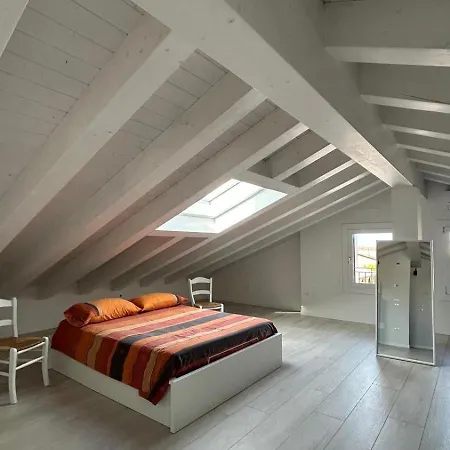 La Casa Di Nives شقة سكورْتْسي